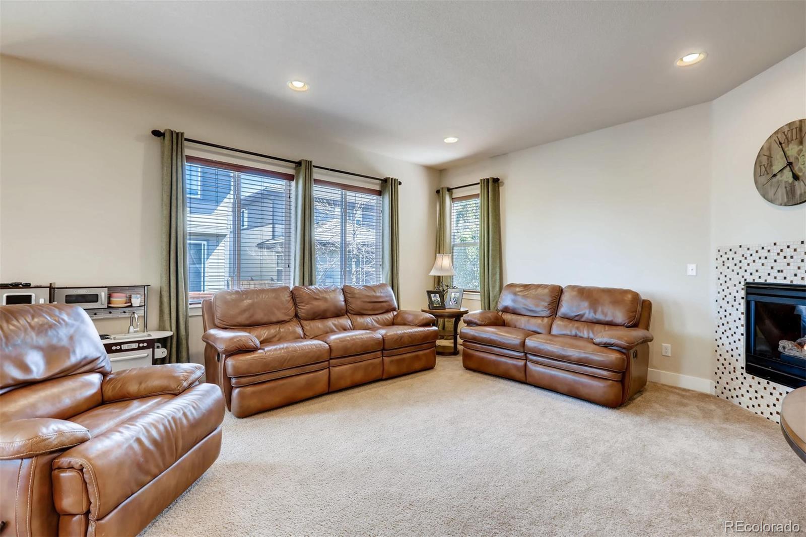 10501 Rutledge Street Parker, CO 80134 - Photo 5 of 28 Gallery Image 5