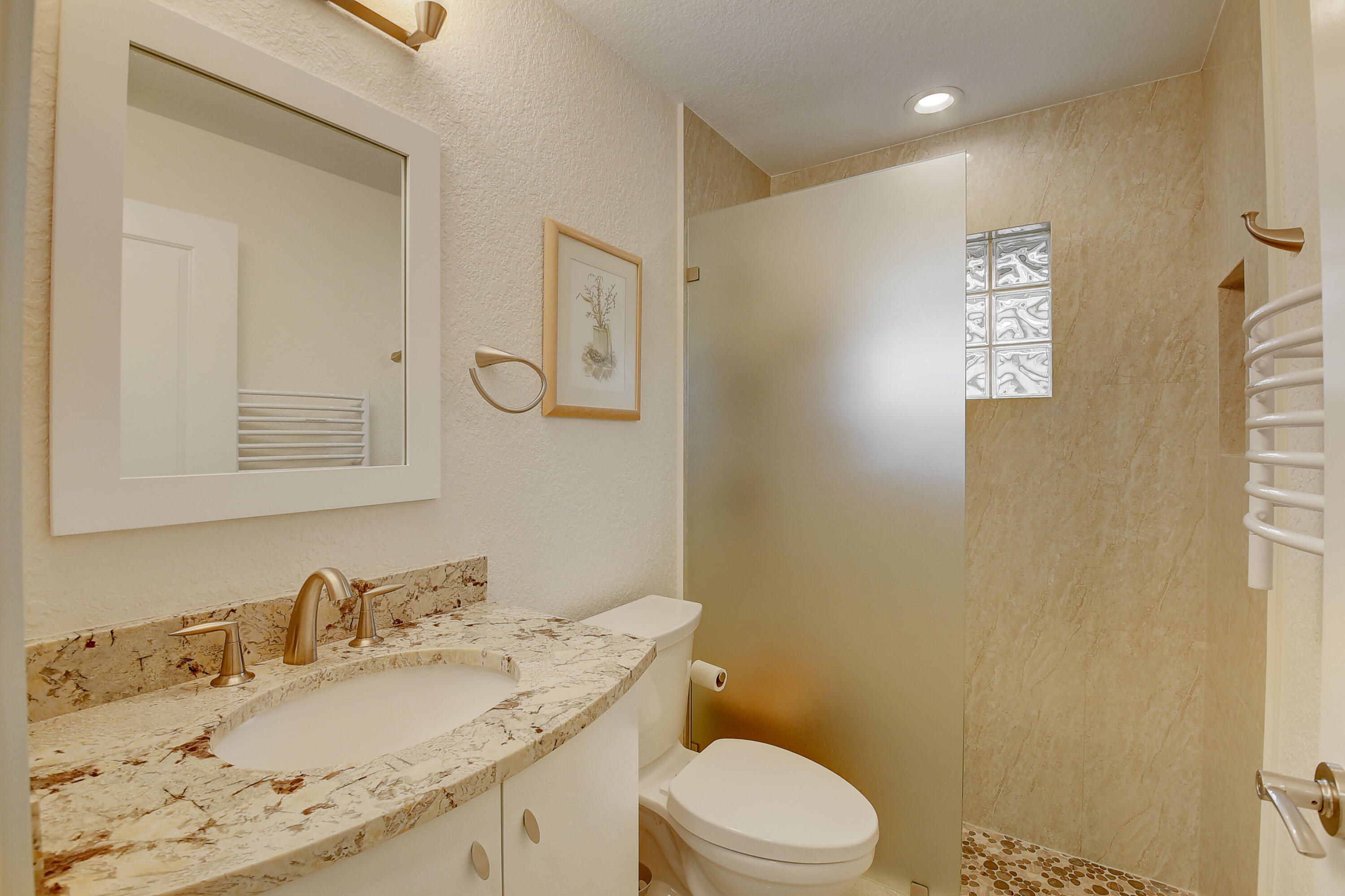 7332 Falls Road West Boynton Beach, FL 33437 - Photo 19 of 43 Guest Bath
