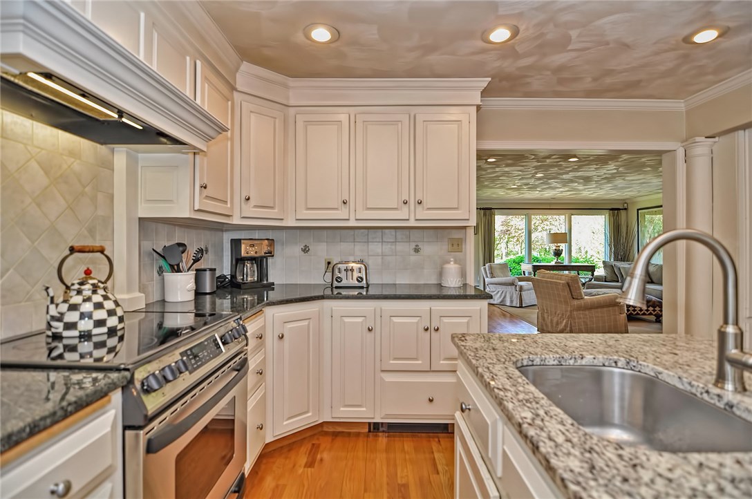 3120 Diamond Hill Road Cumberland, RI 02864 - Photo 8 of 38 Gallery Image 8