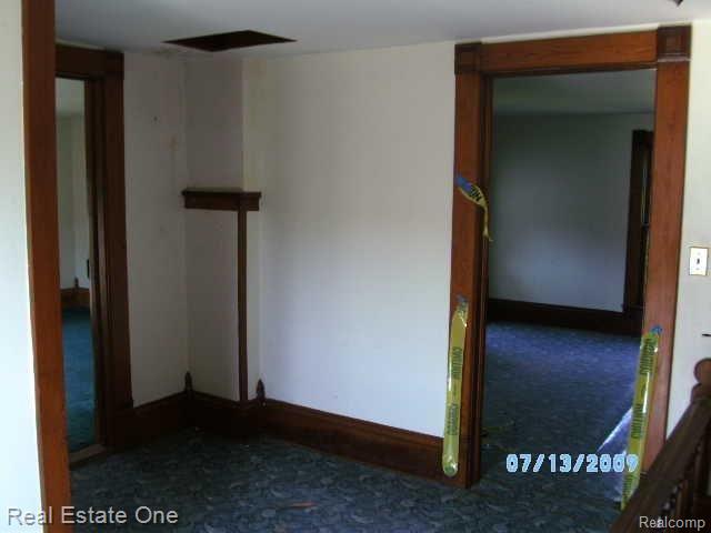 1472 West Cohoctah Road Brighton, MI 48116 - Photo 9 of 17 upper hall