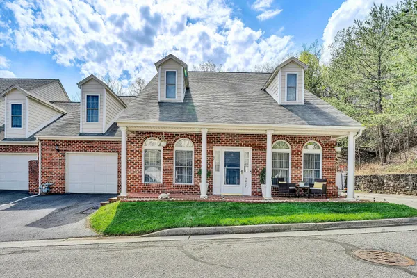 $459,950 | 5424 Quail Ridge Court, Roanoke, VA 24018