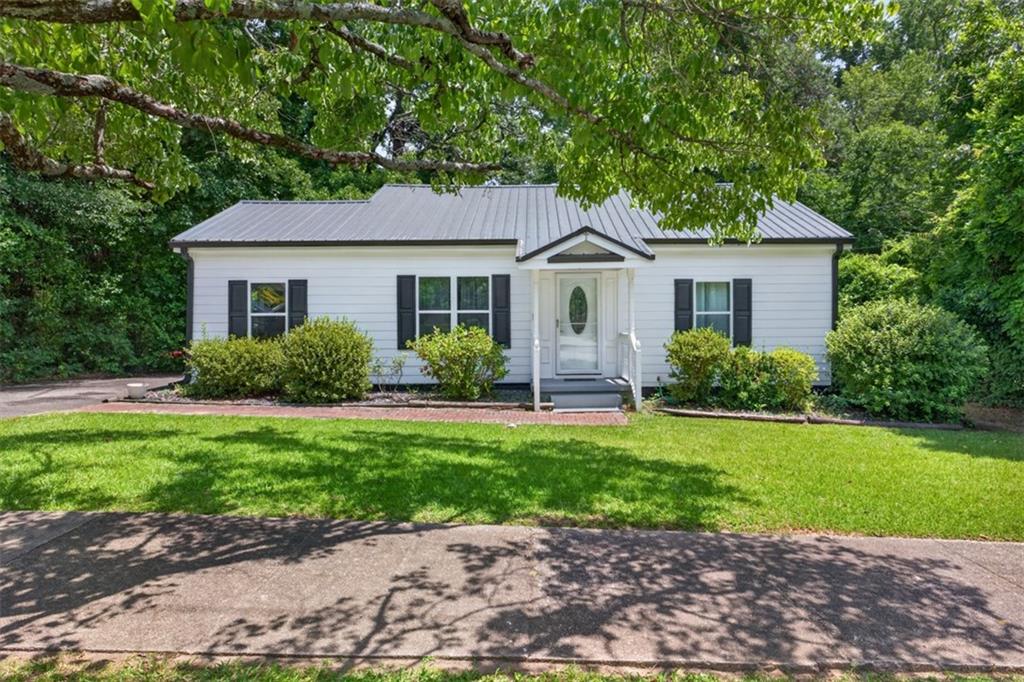 265 3rd Avenue Winder, GA 30680 - Photo 1 of 52