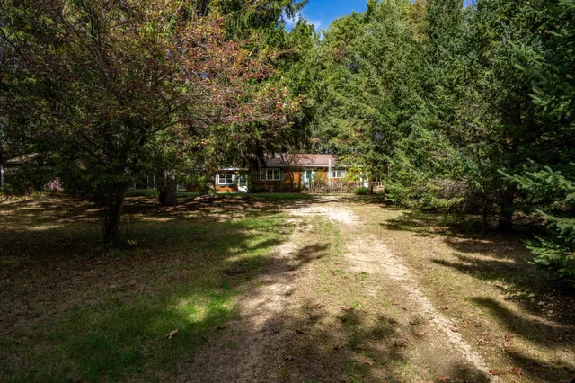 $285,000 | N11898 County Rd G, Necedah, WI 54646