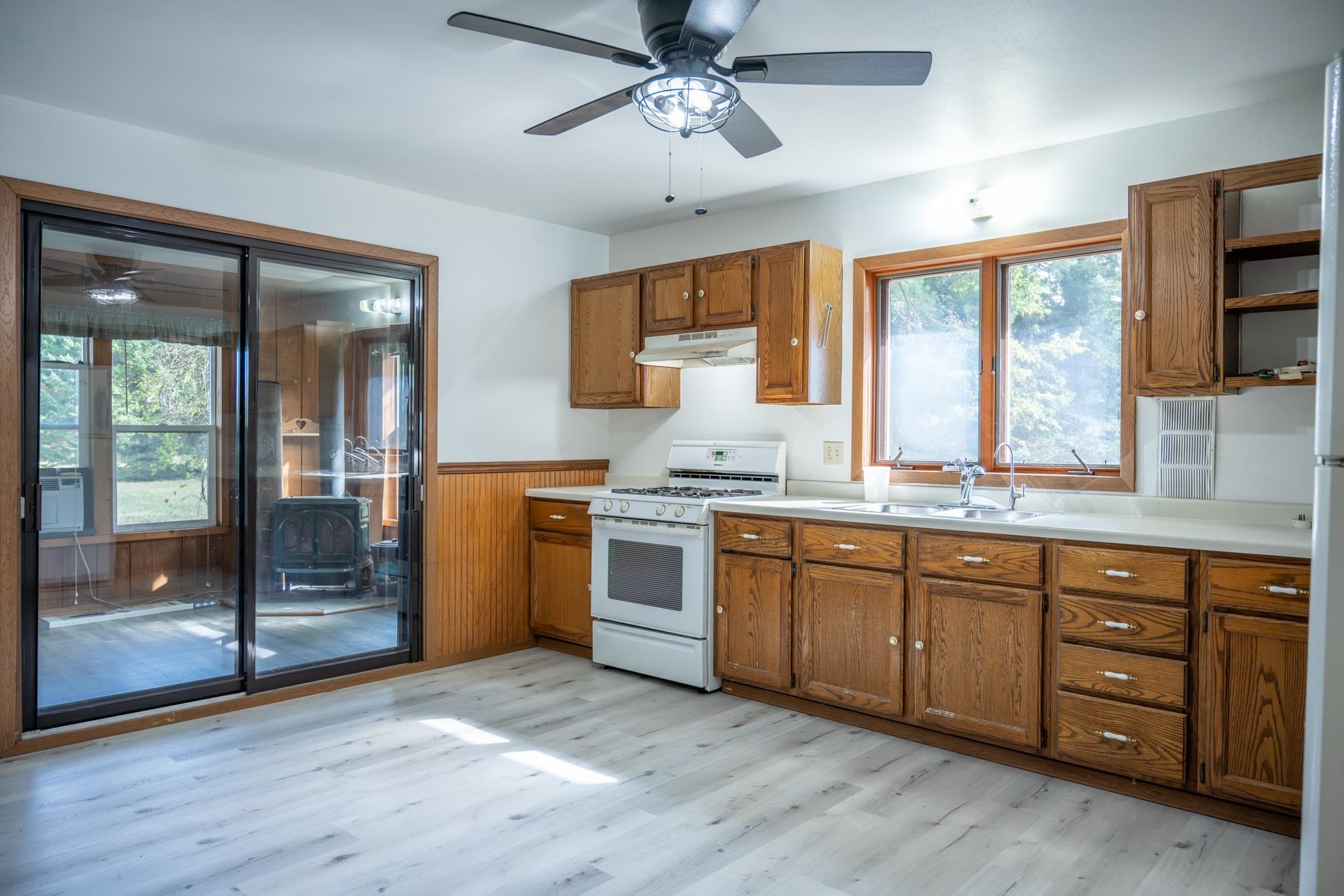 N11898 County Rd G Necedah, WI 54646 - Photo 7 of 49