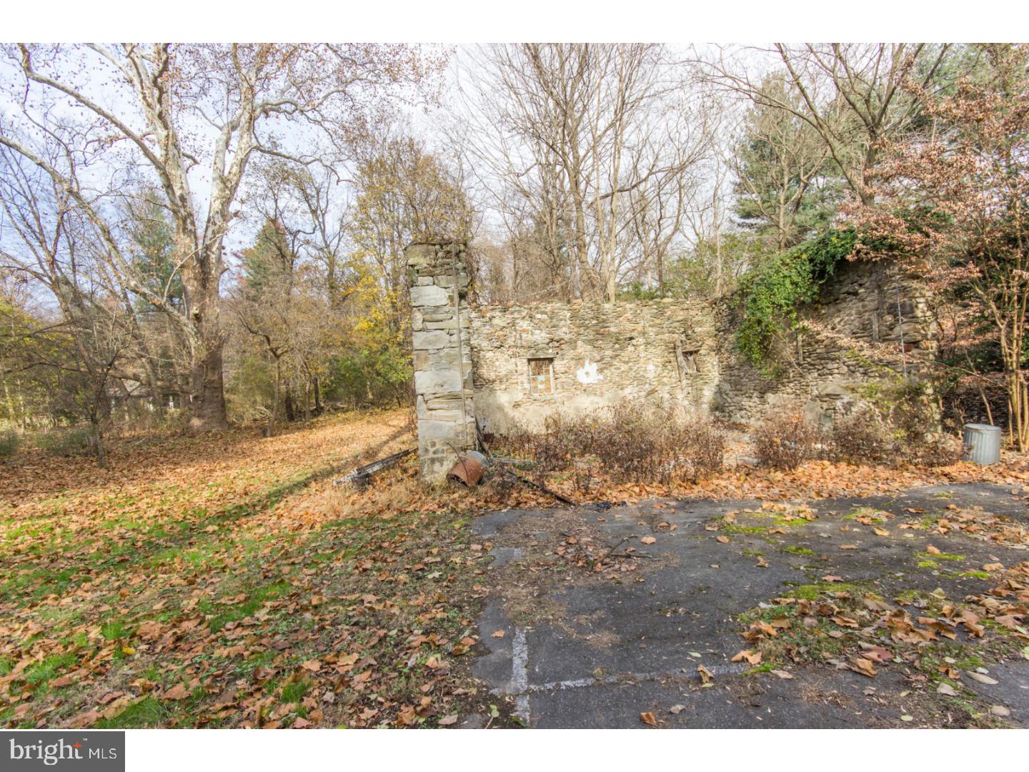 948 Lincoln Avenue Springfield, PA 19064 - Photo 2 of 25 Gallery Image 2