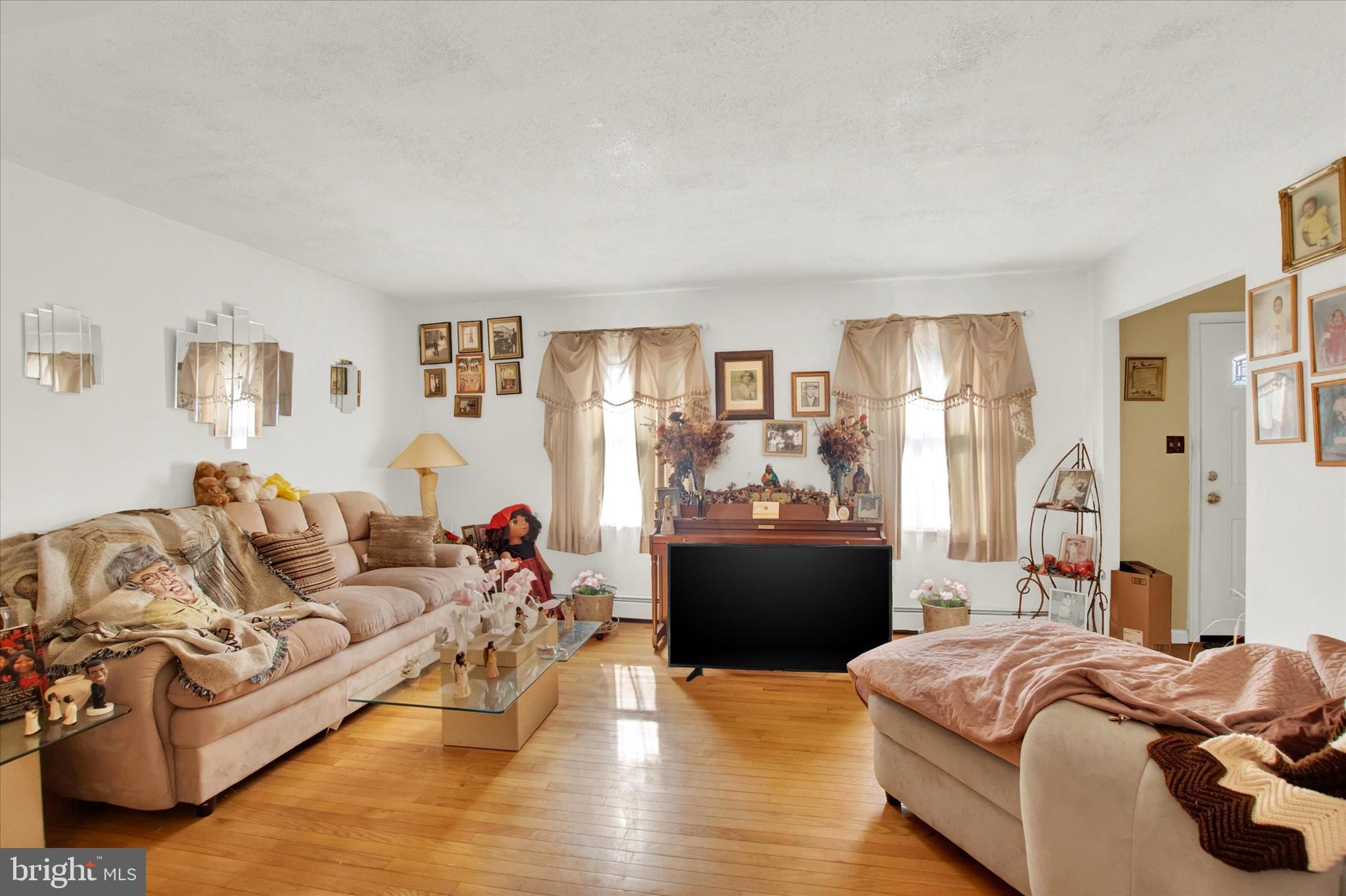 1202 Woodridge Road Coatesville, PA 19320 - Photo 5 of 30