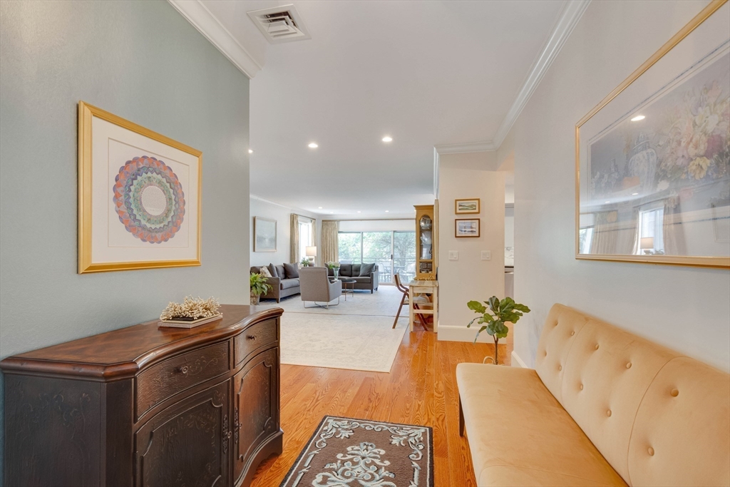 206 Allandale Road, Unit 2A Chestnut Hill, MA 02467 - Photo 5 of 39 Gallery Image 5