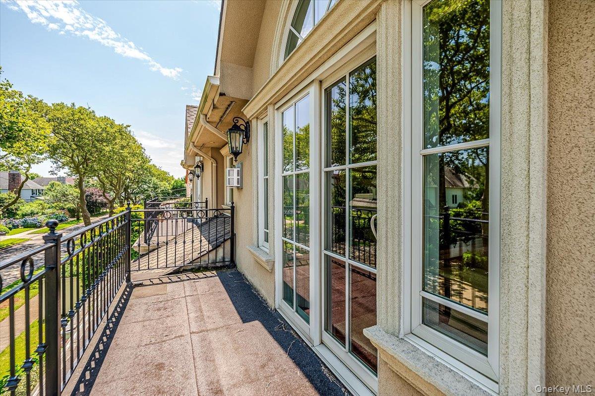 83 Ithaca Avenue Atlantic Beach, NY 11509 - Photo 26 of 45 View of balcony