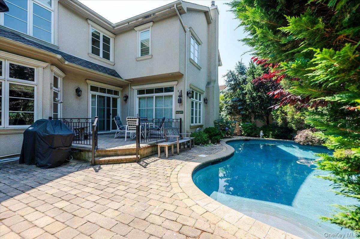 83 Ithaca Avenue Atlantic Beach, NY 11509 - Photo 40 of 45 Swimming Pool, Patio, Gas Grill