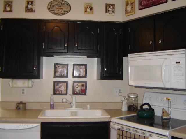 1312 West Queens Court Road Peoria, IL 61614 - Photo 4 of 9 Gallery Image 4