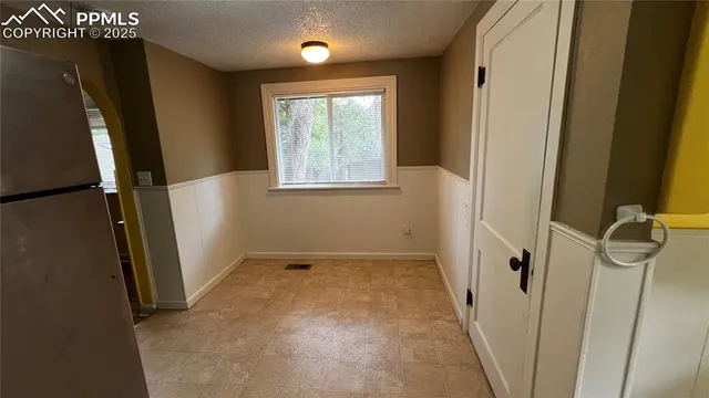 $350,000 | 2002 Oak Way, Colorado Springs, CO 80906