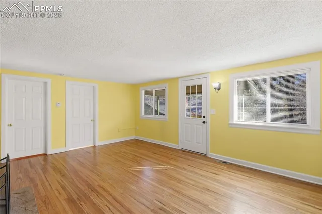 $350,000 | 2002 Oak Way, Colorado Springs, CO 80906