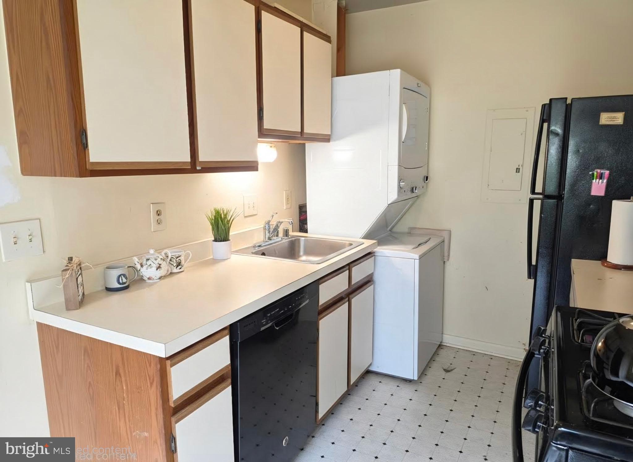 3384 Hewitt Avenue, Unit 201 Silver Spring, MD 20906 - Photo 7 of 10 a bathroom with a sink and a mirror
