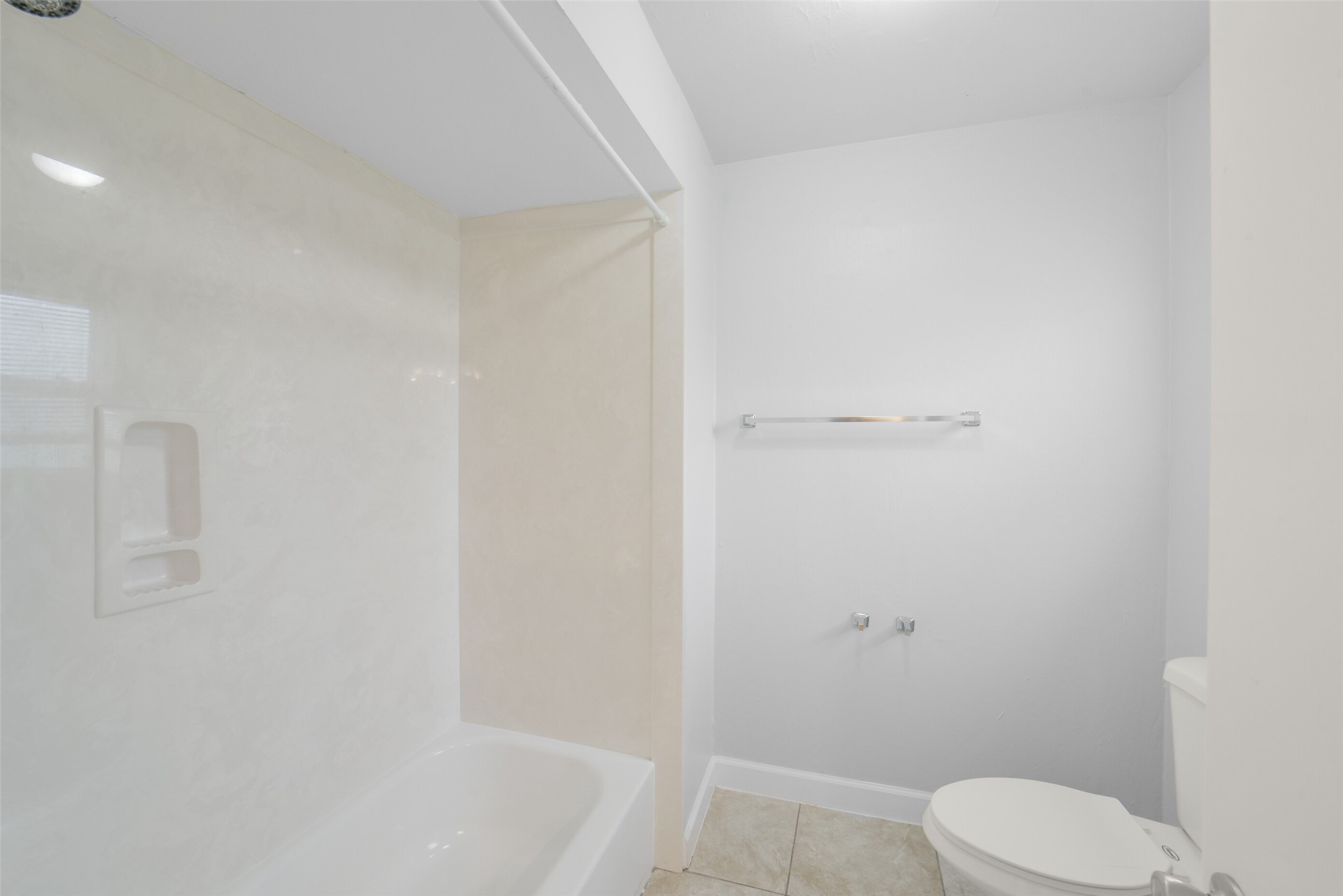 7611 Theisswood Road Spring, TX 77379 - Photo 28 of 41 Secondary bathroom upstairs.