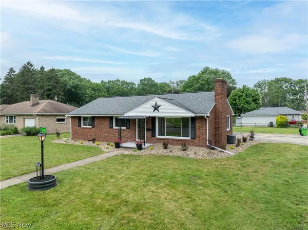 $289,900 | 120 South McKinley Avenue, Dover, OH 44622