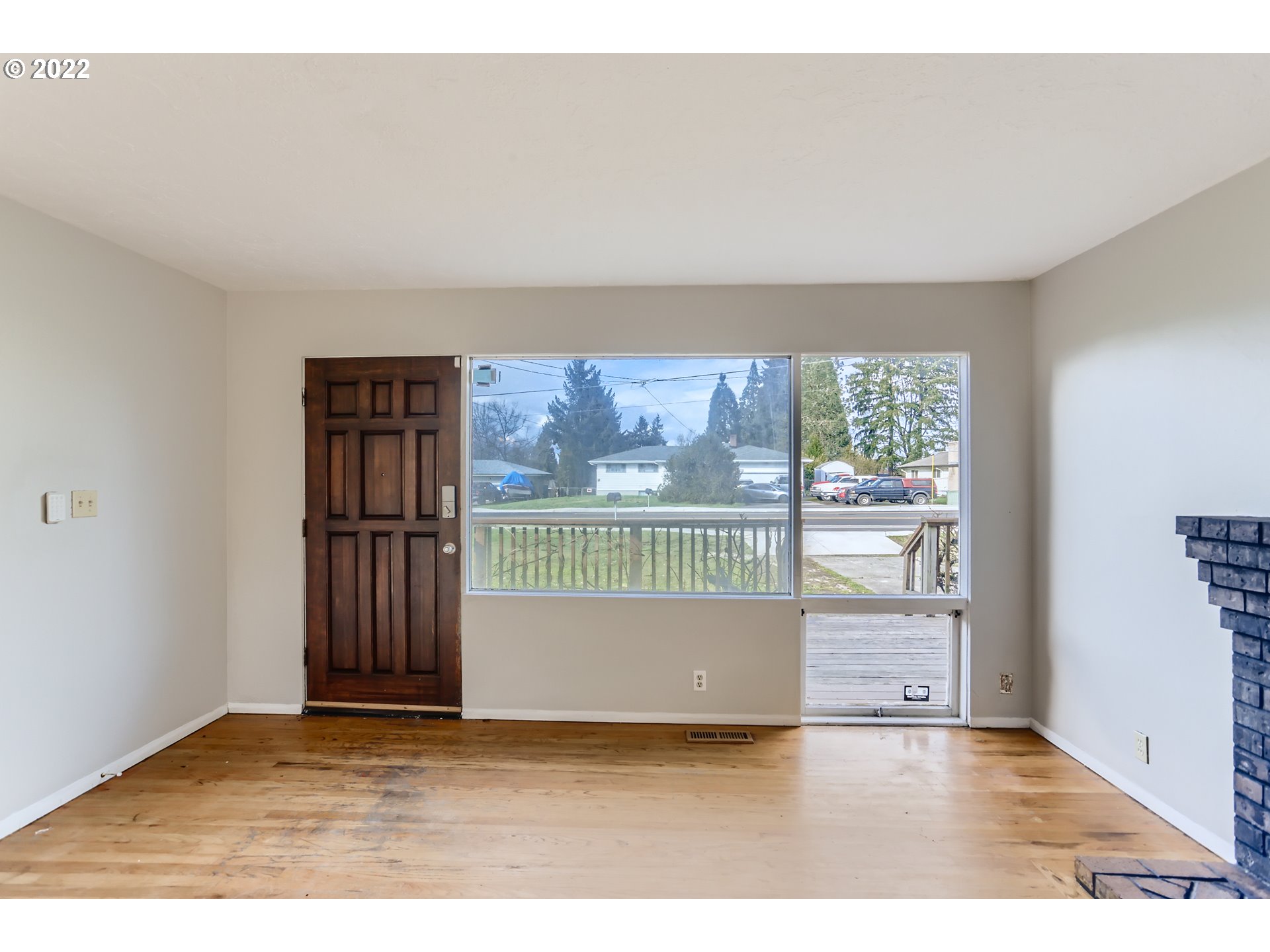 19730 Southwest Kinnaman Road Beaverton, OR 97078 - Photo 4 of 32 Gallery Image 4