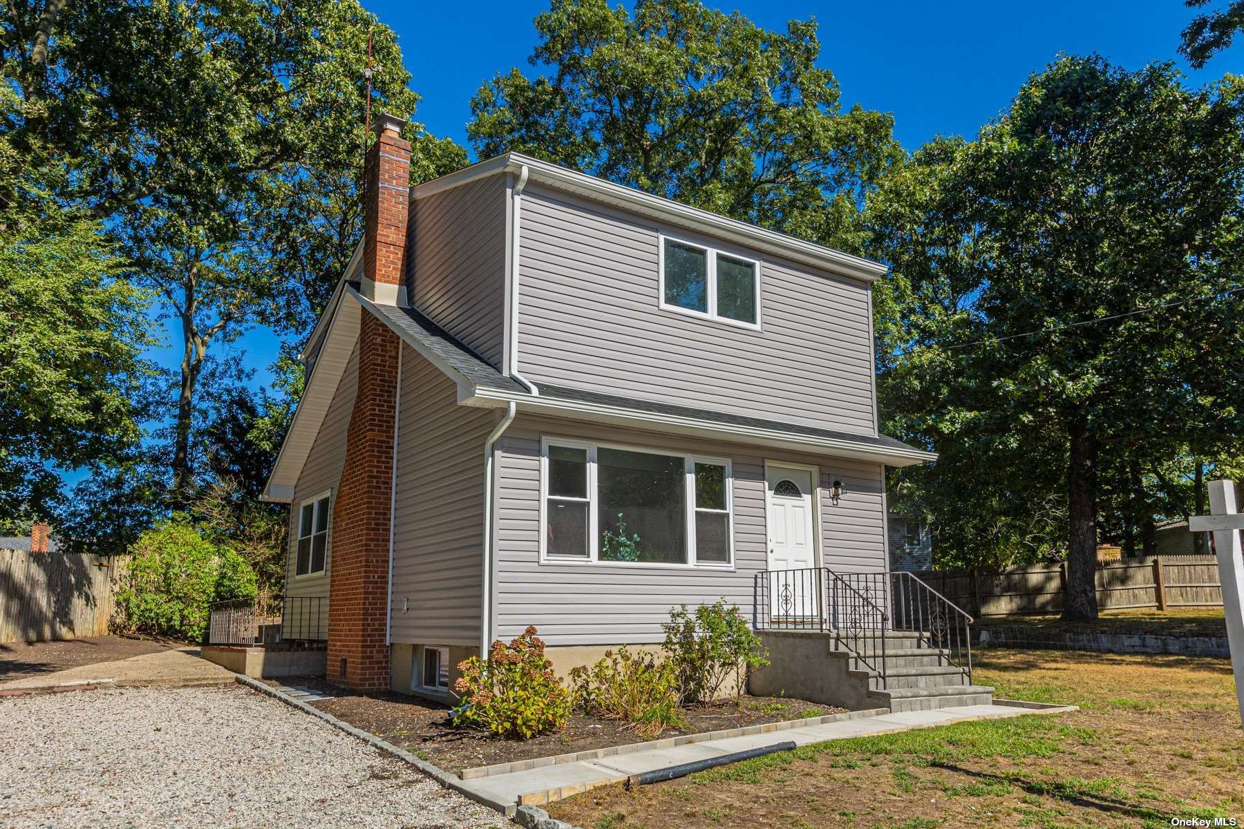 10 Aloma Road, Rocky Point, NY 11778 Compass