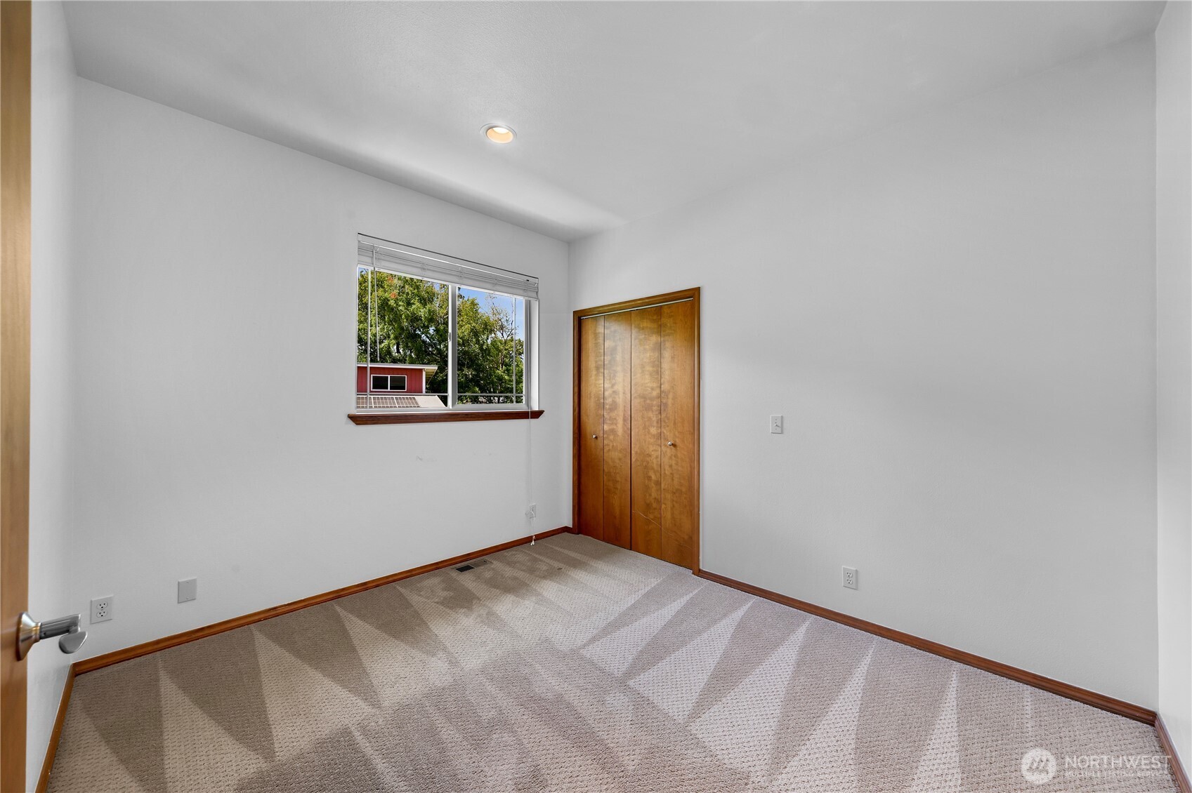 3217 Locust Avenue Bellingham, WA 98225 - Photo 23 of 33