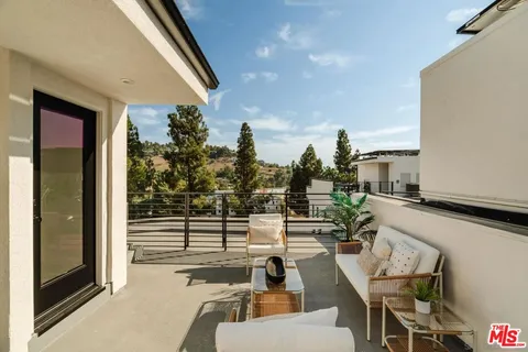 $1,179,000 | 3859 North Riley Lane, Los Angeles, CA 90065