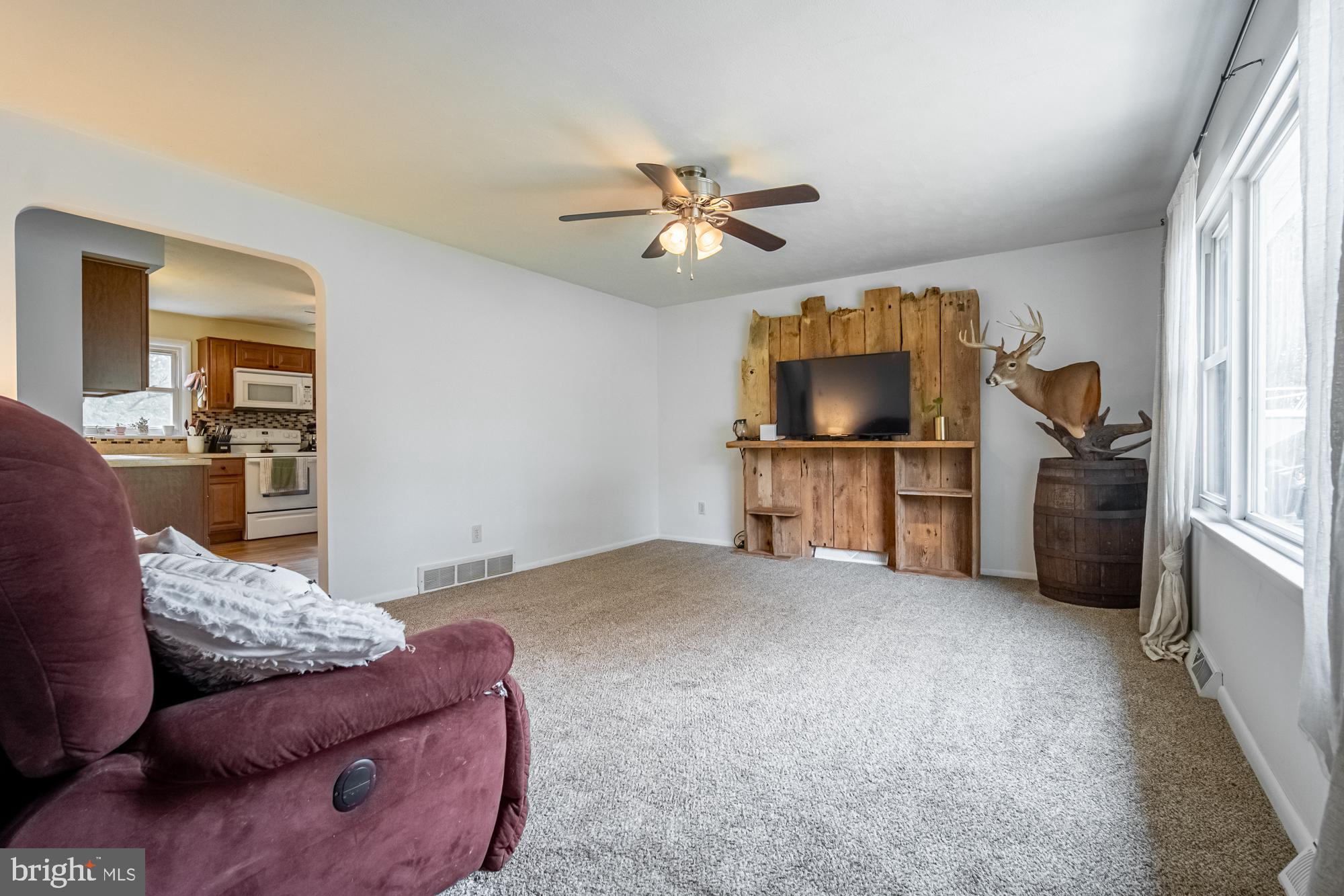 4666 East Prospect Road York, PA 17406 - Photo 4 of 17 Gallery Image 4