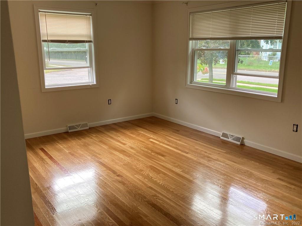 50 Short Beach Road Branford, CT 06405 - Photo 5 of 15 an empty room with a window