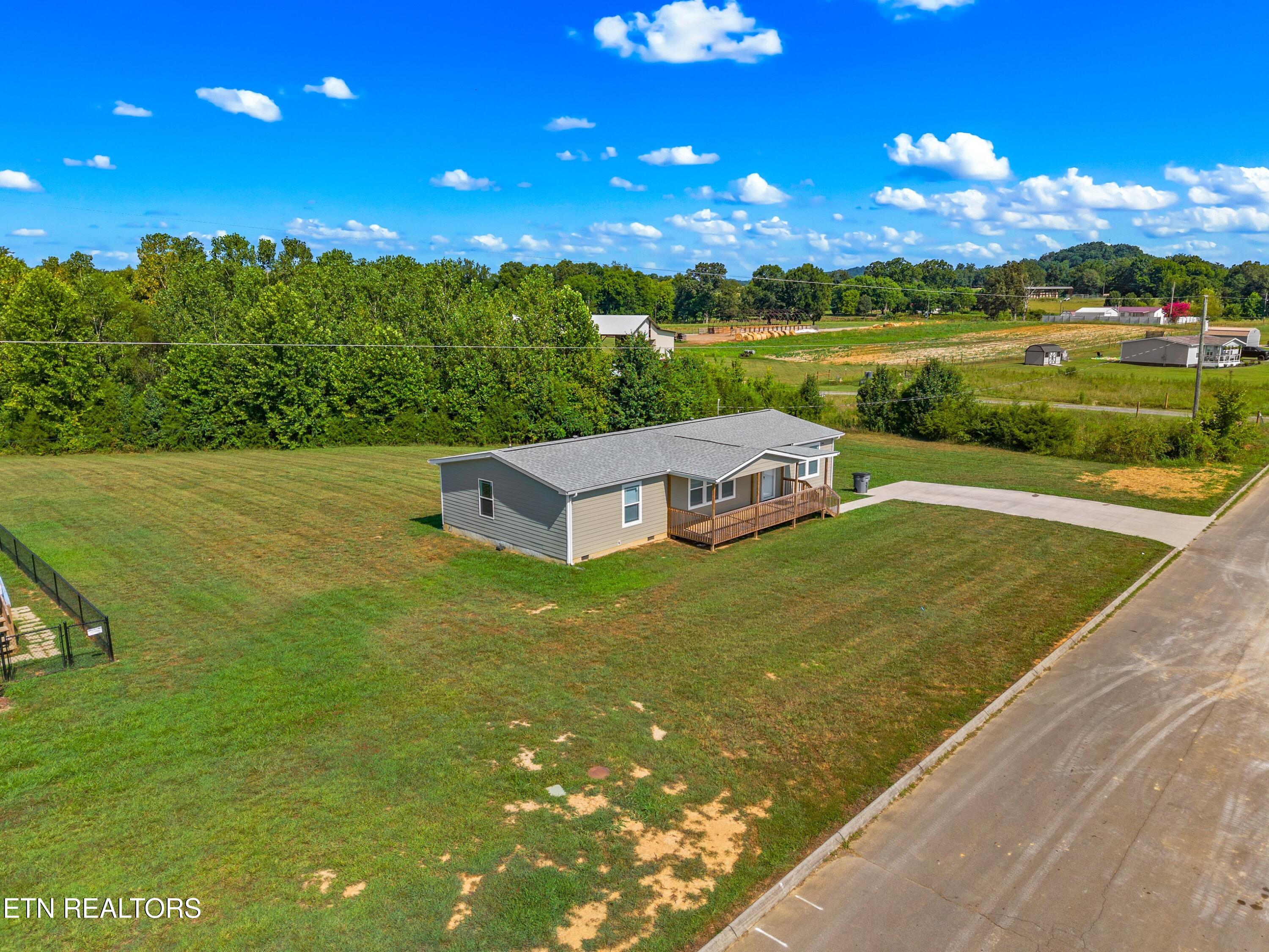 1516 River Path Morristown, TN 37813 - Photo 28 of 29 029-1516RiverPath-Morristown-TN-37813-SM