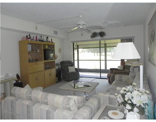 101 Pinecrest Circle, Unit A Jupiter, FL 33458 - Photo 7 of 16 Additional Photo