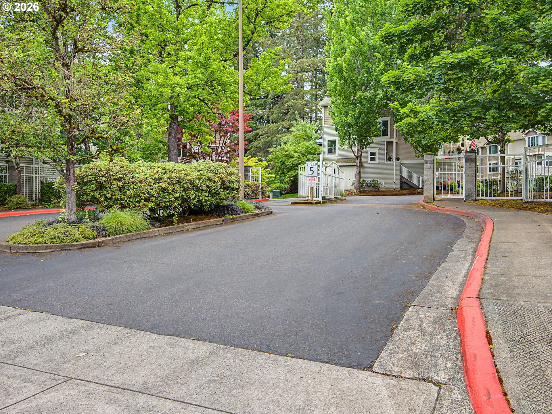 14176 Southwest Barrows Road, Unit 3 Portland, OR 97223 - Photo 34 of 46