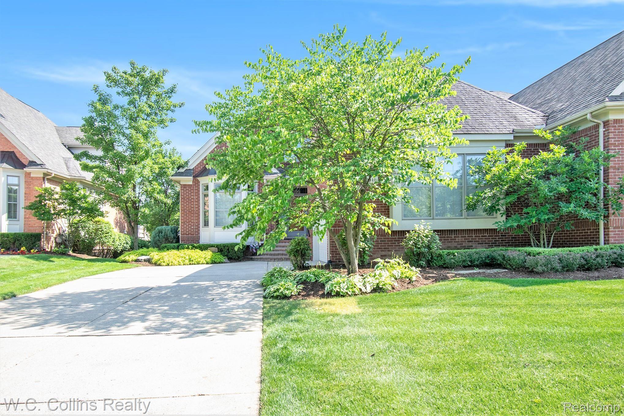 2941 Birnam Court Rochester, MI 48306 - Photo 2 of 36 190801 Collins Ca 2941 Birnam Ct_1.jpg