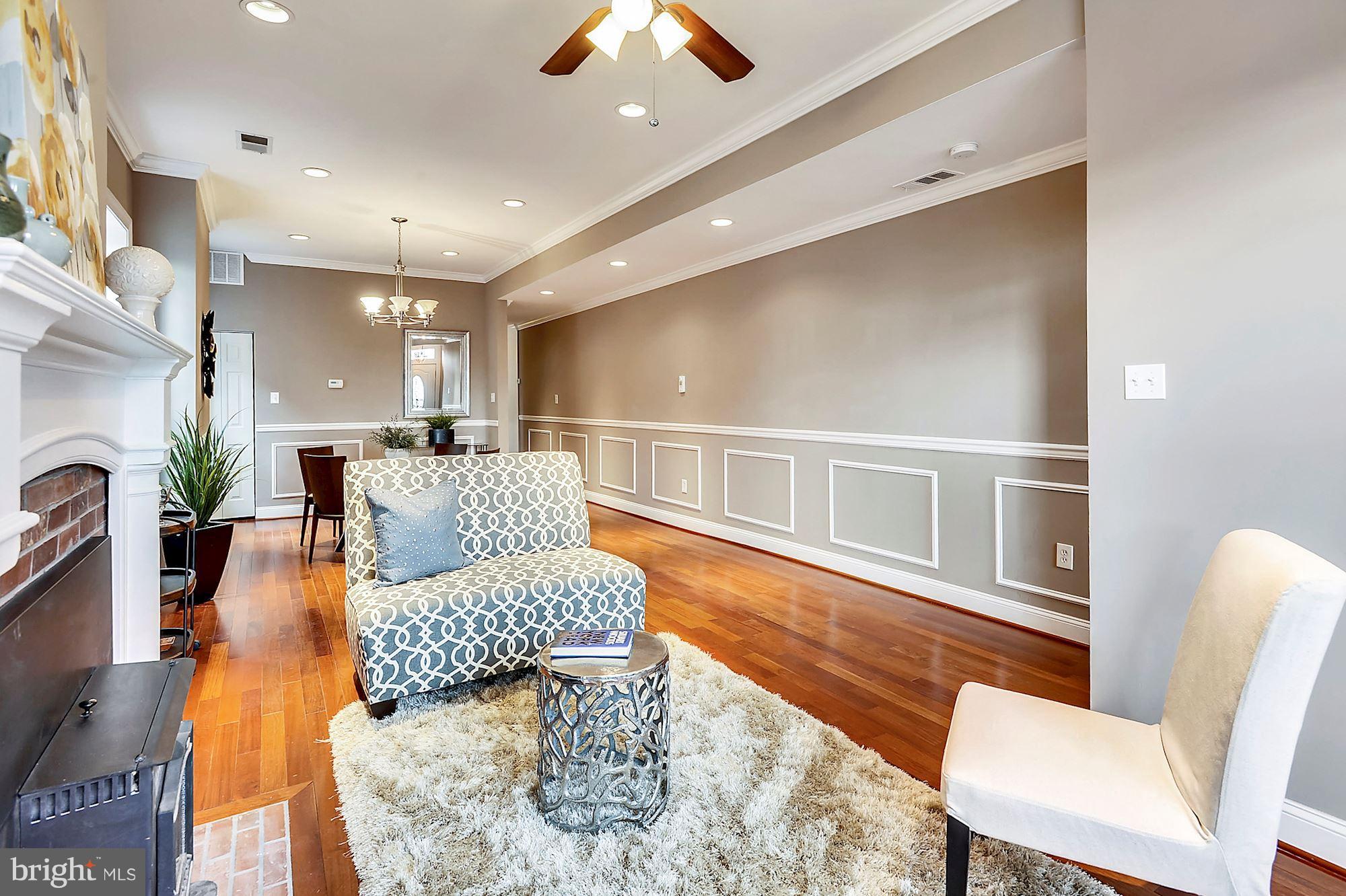 818 12th Street Northeast Washington, DC 20002 - Photo 5 of 29 a living room with furniture