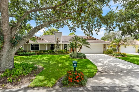 $1,200,000 | 10 Bentwood Road, Palm Beach Gardens, FL 33418