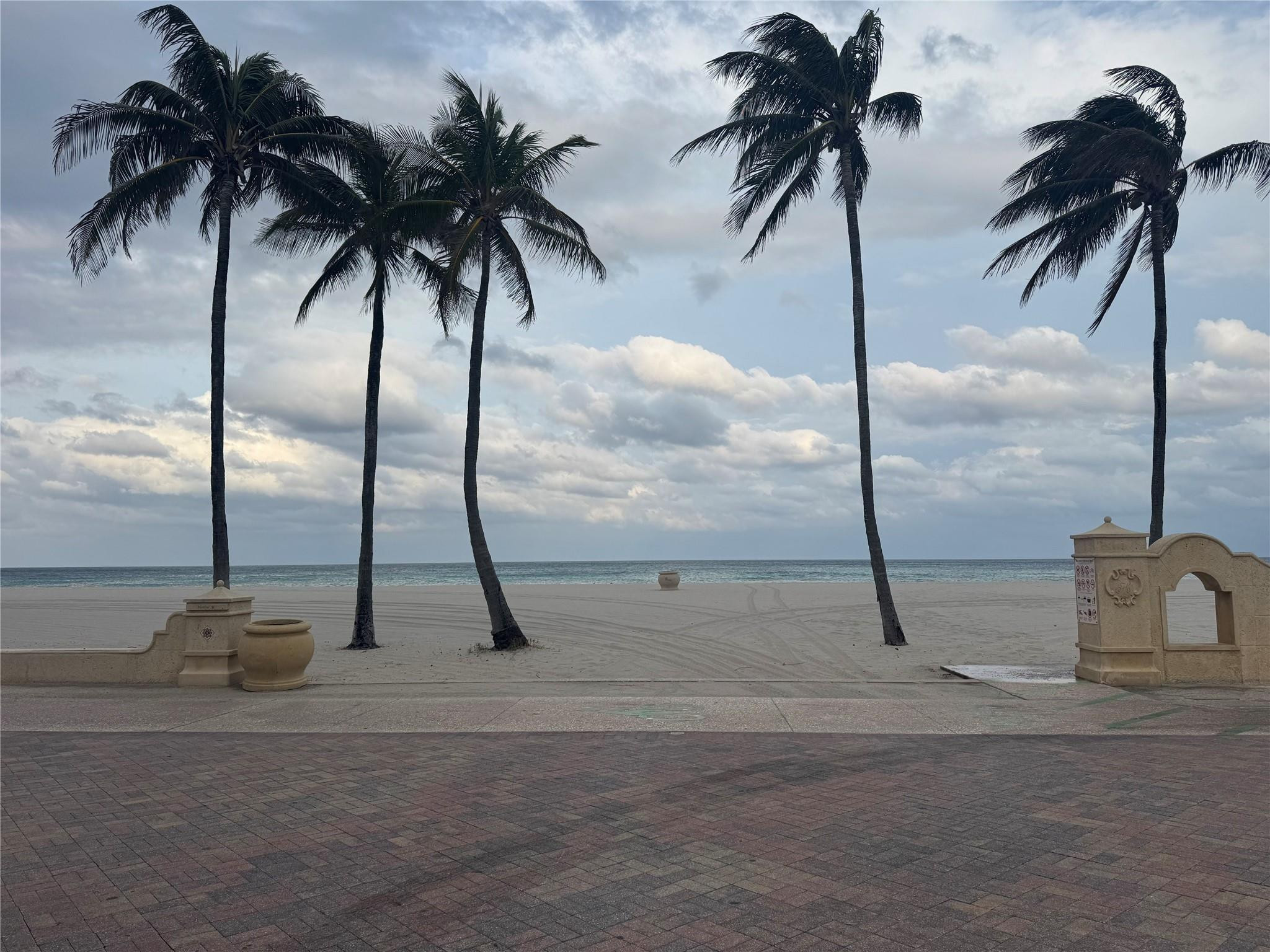 323 Monroe Street, Unit 2 Hollywood, FL 33019 - Photo 16 of 31 Photo 16