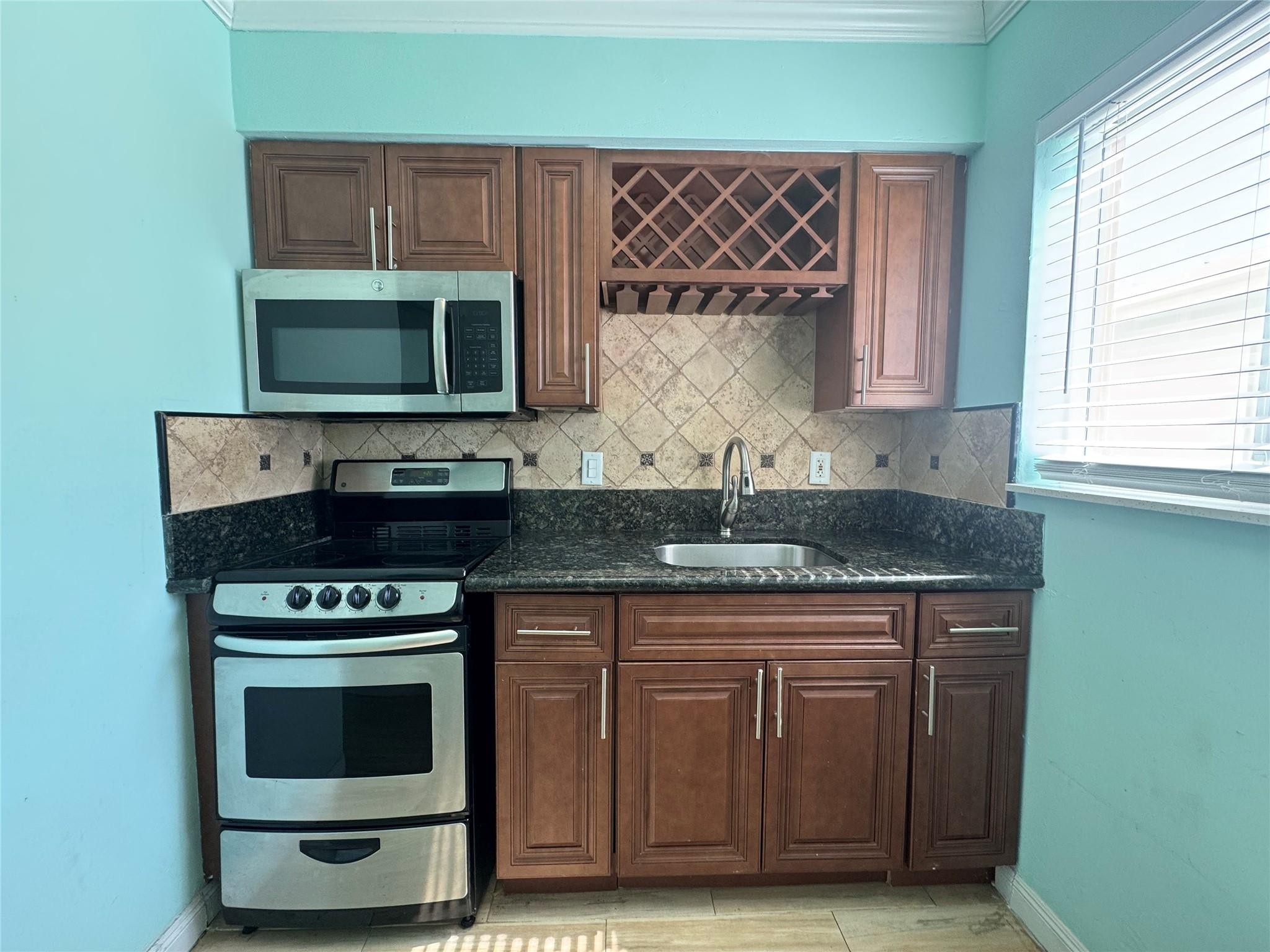 323 Monroe Street, Unit 2 Hollywood, FL 33019 - Photo 21 of 31 Photo 21