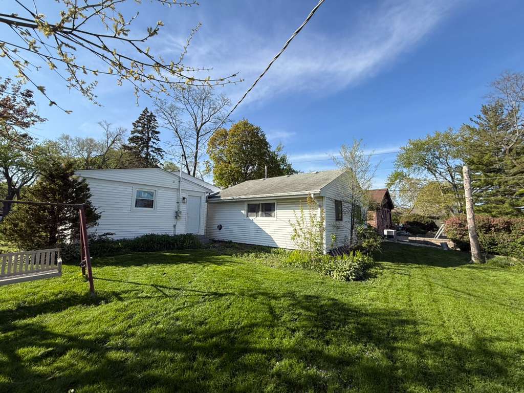 2814 Cardinal Drive Rolling Meadows, IL 60008 - Photo 36 of 48