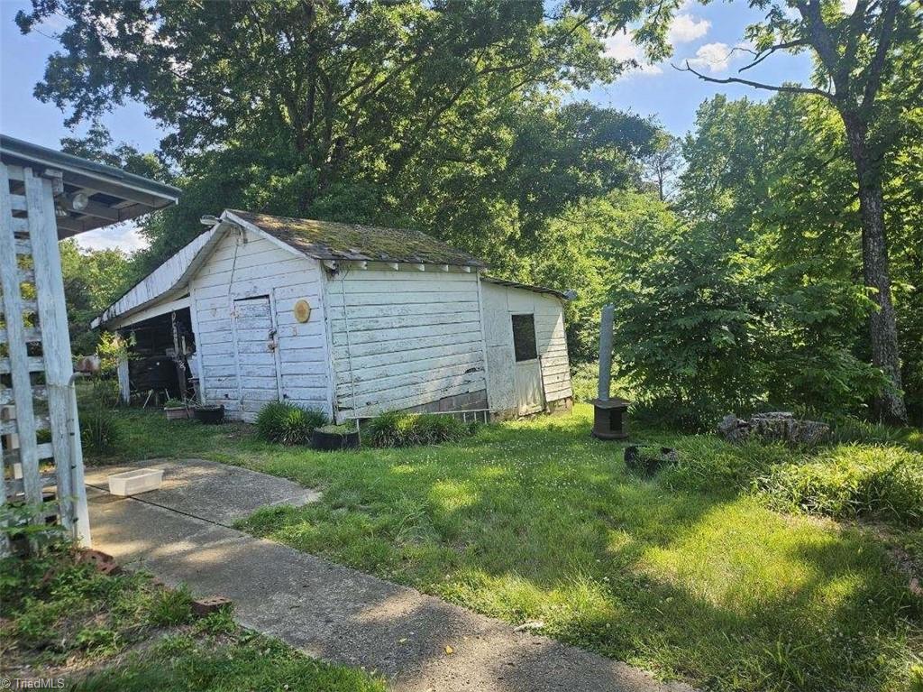 2360 Milling Road Mocksville, NC 27028 - Photo 7 of 30