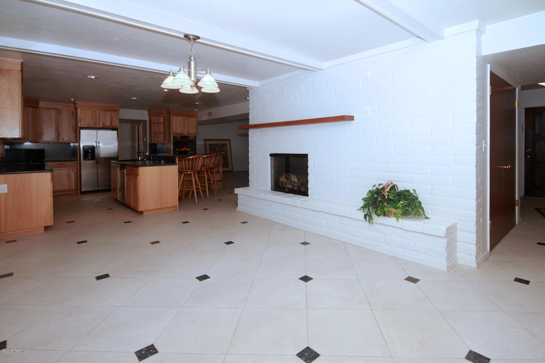 4329 North Pontatoc Road Tucson, AZ 85718 - Photo 6 of 30 Gallery Image 6