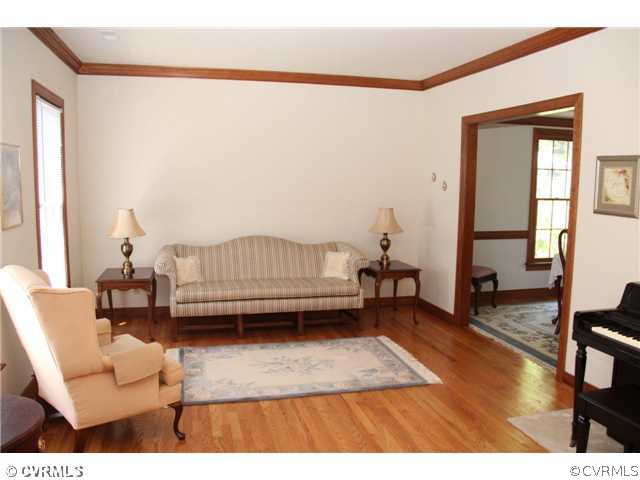 3017 Crossfield Road Henrico, VA 23233 - Photo 4 of 12 Living Room