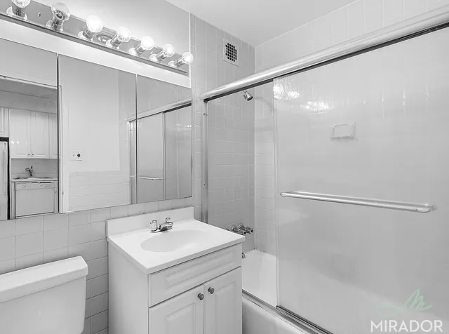 $5,400 | 304 East 20th Street, Unit PHH | Gramercy