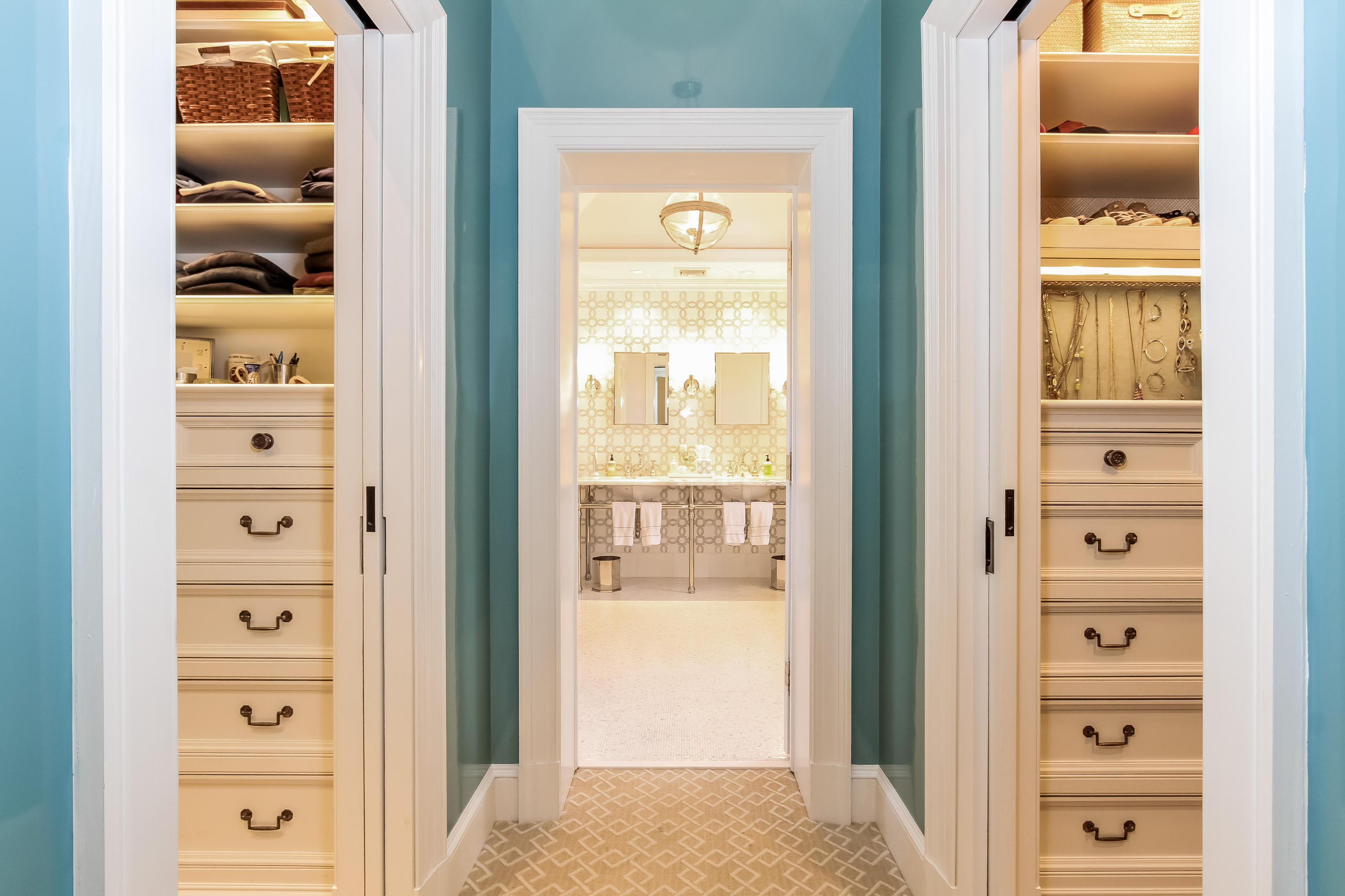 29 Sunswyck Road Darien, CT 06820 - Photo 32 of 59 031-photo-walk-in-closet-1571521