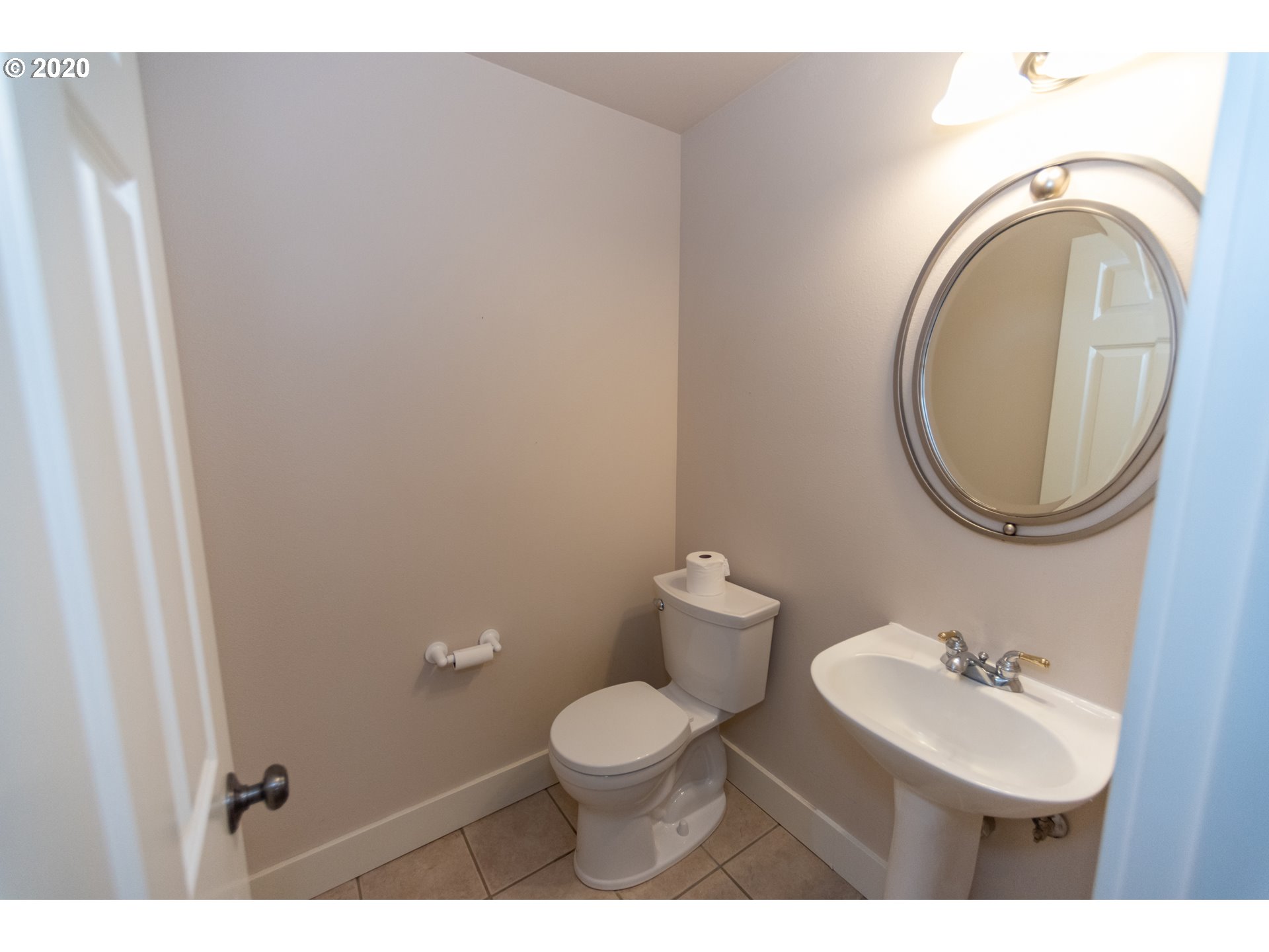 909 South 67th Street Springfield, OR 97478 - Photo 9 of 27