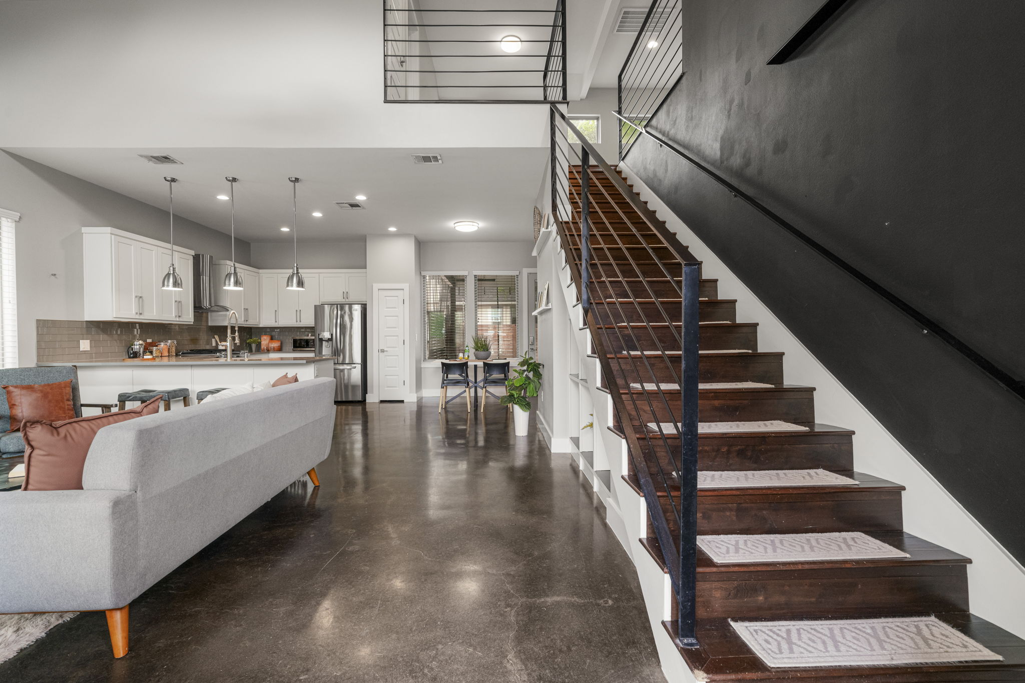 5204 Samuel Huston Avenue, Unit A Austin, TX 78721 - Photo 3 of 38 High ceilings