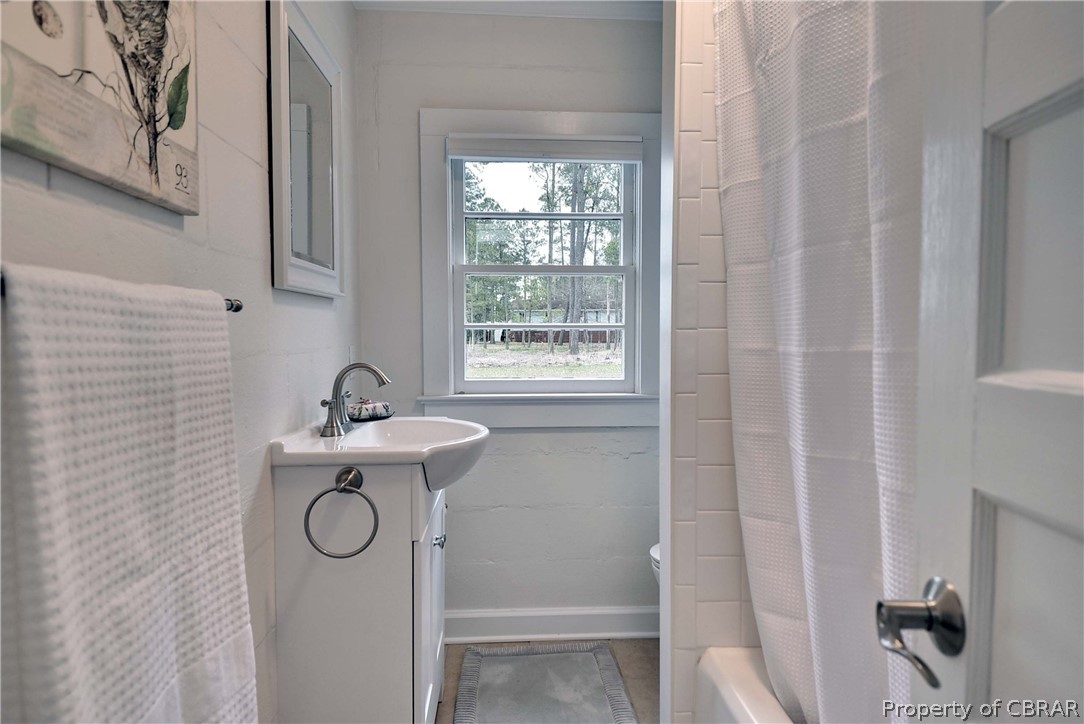 5413 Mobjack Road Gloucester, VA 23061 - Photo 29 of 32 Gallery Image 29