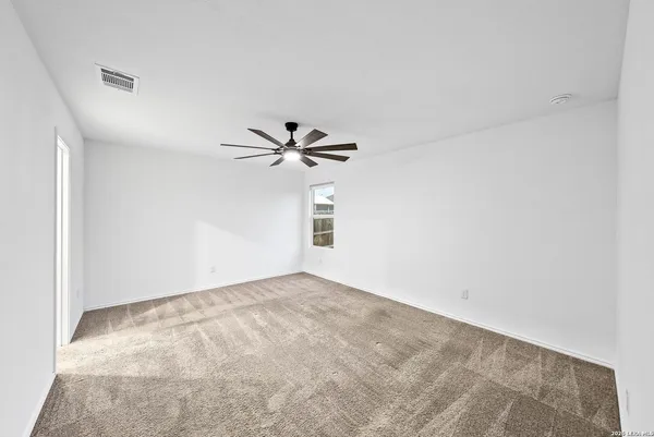 $1,995 | 401 Alta Vista Terrace, Seguin, TX 78155