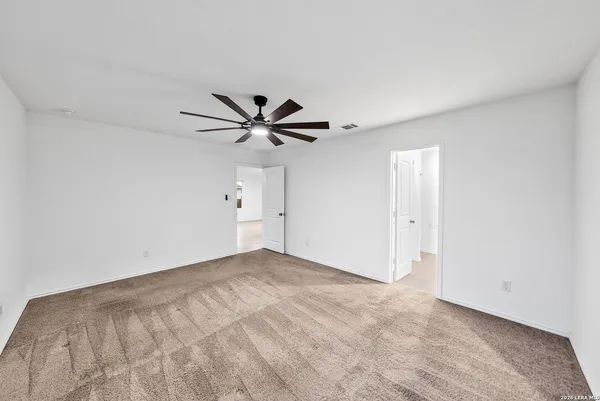 $1,995 | 401 Alta Vista Terrace, Seguin, TX 78155