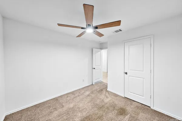 $1,995 | 401 Alta Vista Terrace, Seguin, TX 78155