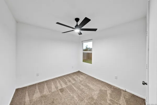 $1,995 | 401 Alta Vista Terrace, Seguin, TX 78155