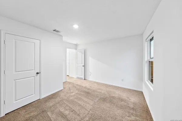 $1,995 | 401 Alta Vista Terrace, Seguin, TX 78155