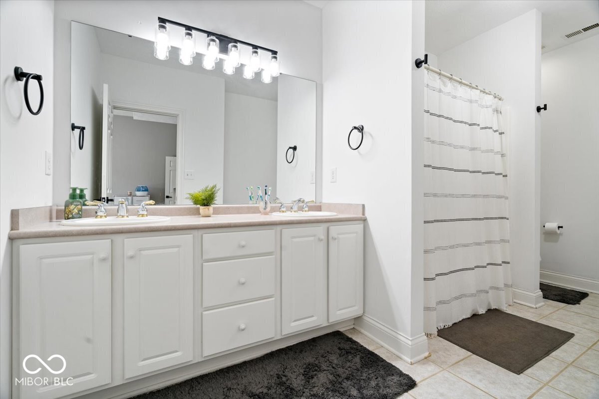 14035 Stone Key Way Fishers, IN 46040 - Photo 48 of 72