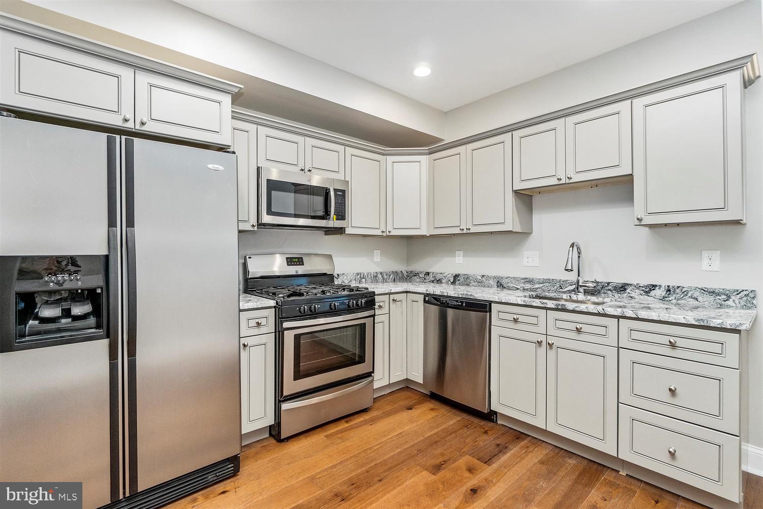 3042 Keswick Road Baltimore, MD 21211 - Photo 3 of 33 Kitchen