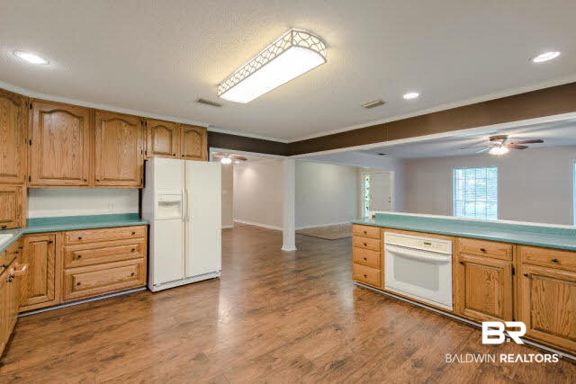854 Hancock Road Fairhope, AL 36532 - Photo 18 of 43 Double Ovens